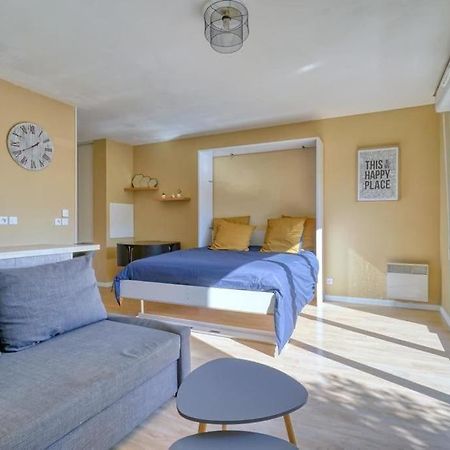 Charmant Studio Avec Terrasse Et Parking Corbeil-Essonnes Esterno foto